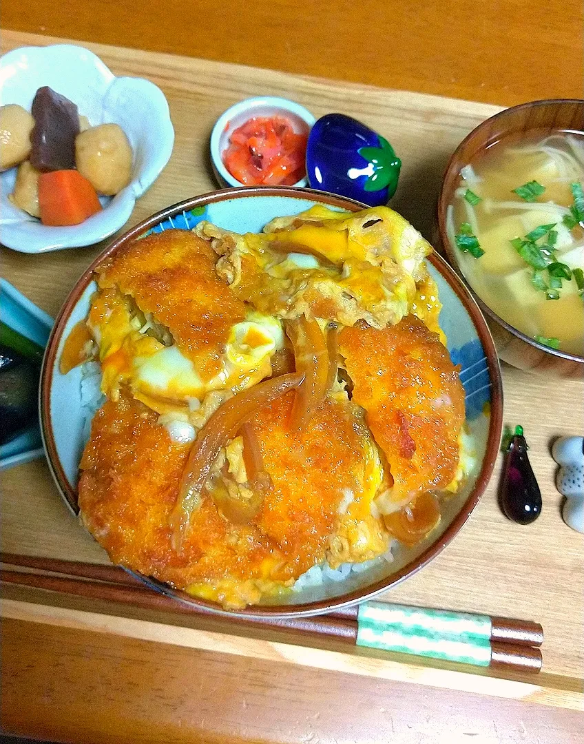 ヒレカツ丼|とししいたけさん