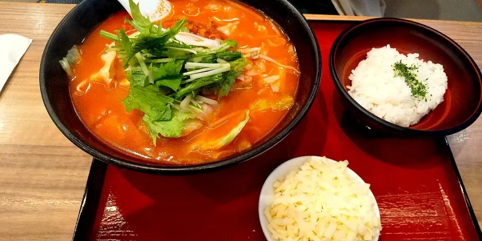 8番ラーメン 期間限定🍅トマトラーメン🍜なかなか美味しいです|さくらんぼさん