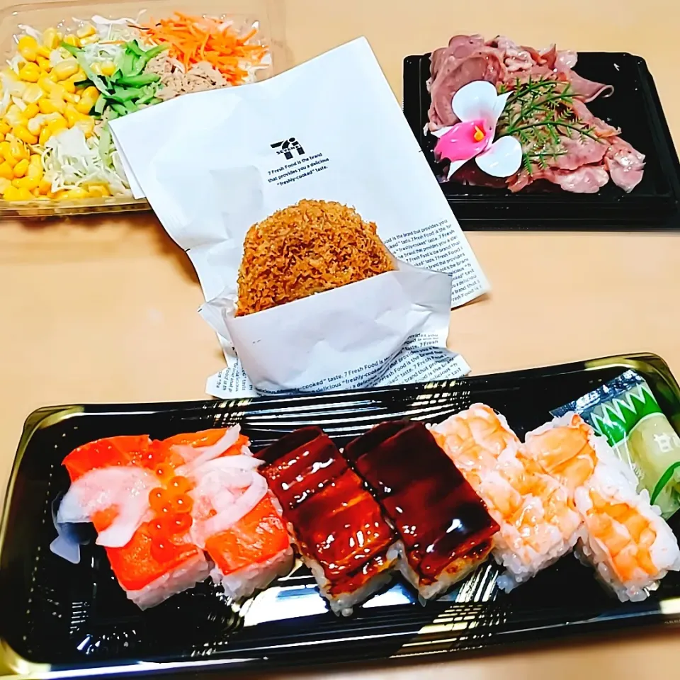 Snapdishの料理写真:晩ごはんは買い出し|early tasteさん