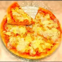 Snapdishの料理写真:chicken tikka pizza|HOORAIN FOOD & FLAVORSさん