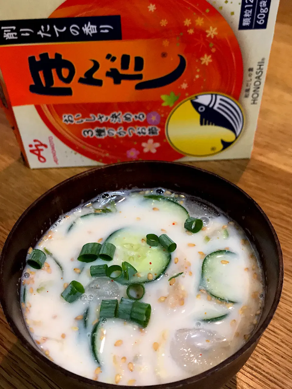 Snapdishの料理写真:豆乳とキムチときゅうりの冷やし味噌汁|tomopiさん