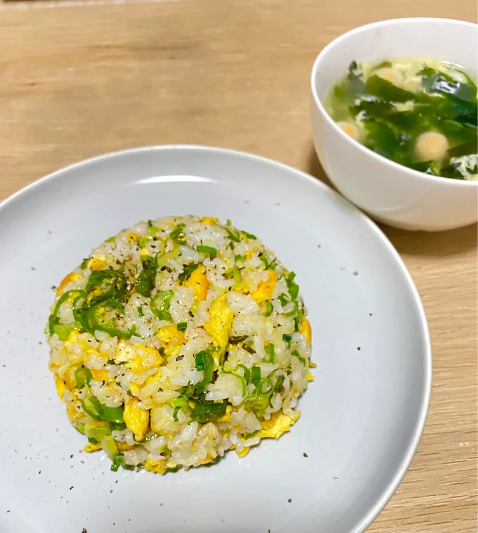 ネギと青唐辛子の炒飯|OLの気ままご飯🍽さん