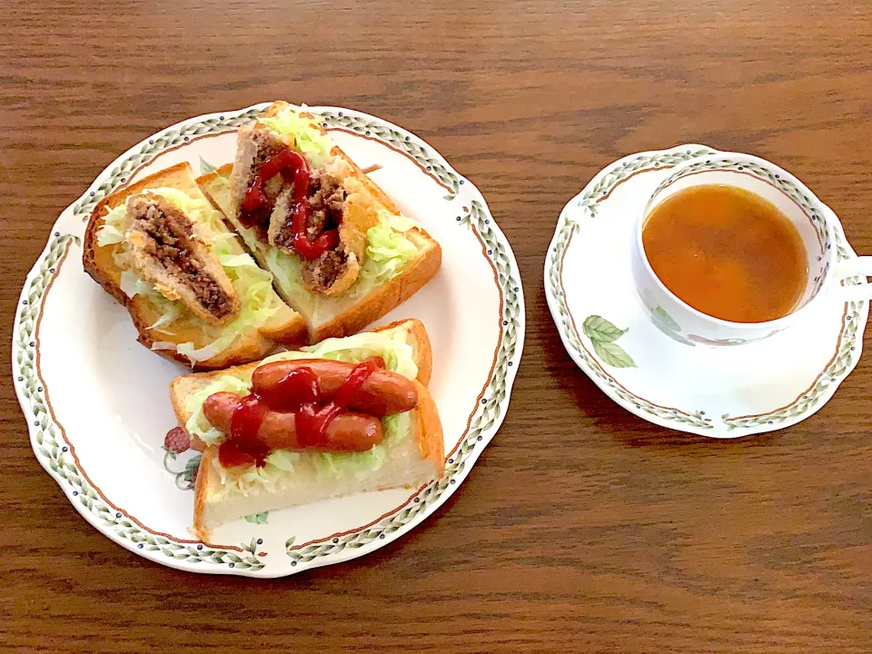 メンチカツサンド🥪トマトとチーズのスープ🧀今日の昼食20210813|rococoさん