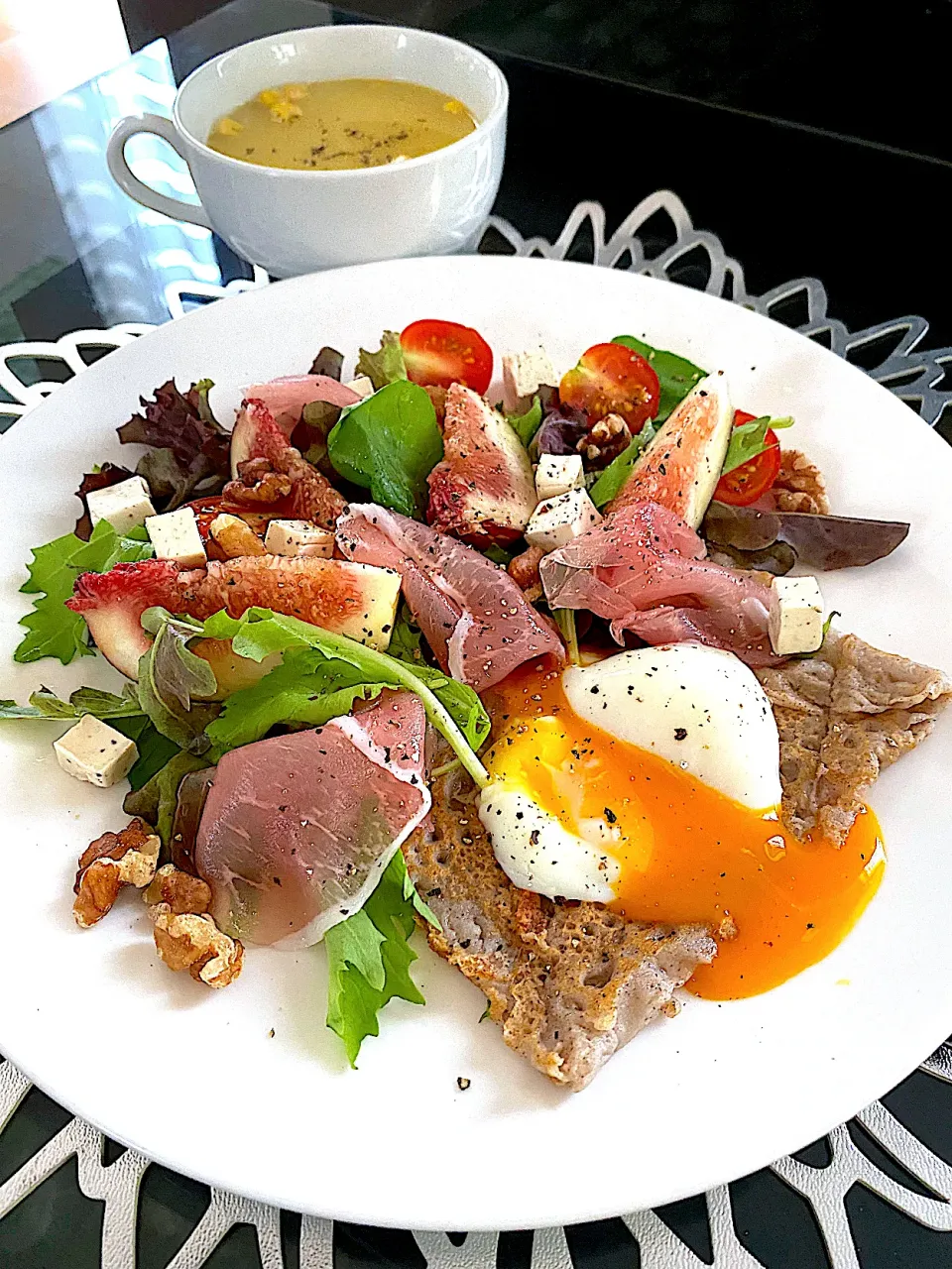 Snapdishの料理写真:ゆかりさんの料理 いちじくサラダプレート😋|ゆかりさん