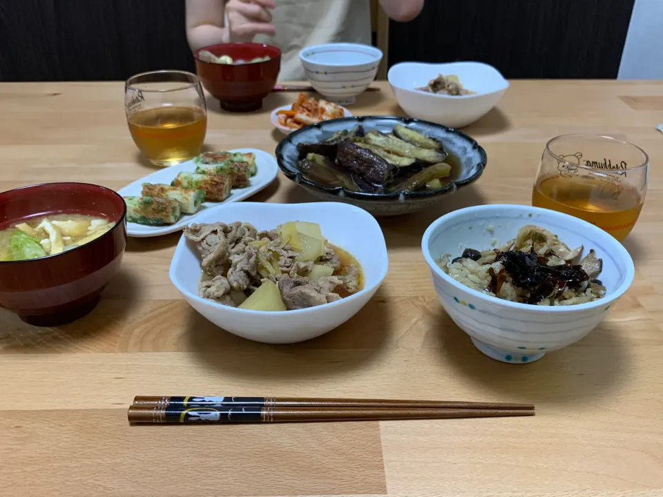 Snapdishの料理写真:ナスの煮浸し、豚バラ大根、炊き込みご飯、ちくわの磯辺揚げ、味噌汁|manamaruさん