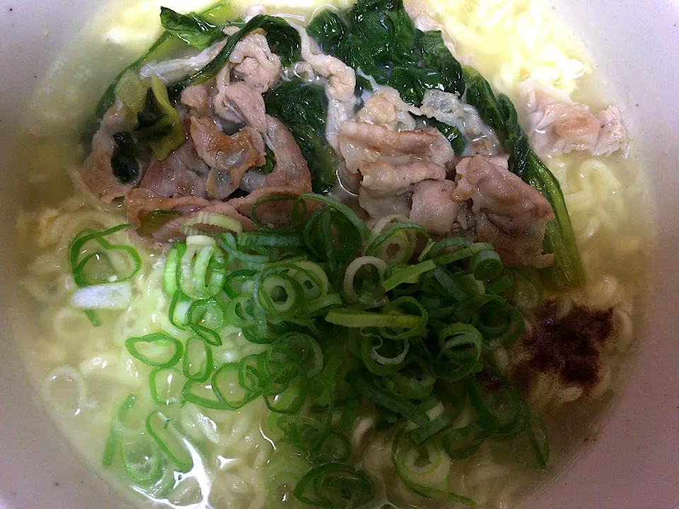 Snapdishの料理写真:自家製 塩ラーメン|ばーさんさん