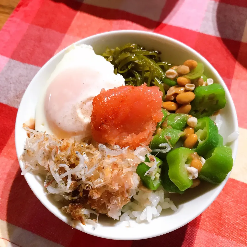 Snapdishの料理写真:腸活ばくだん丼🍚🥢|mayuさん