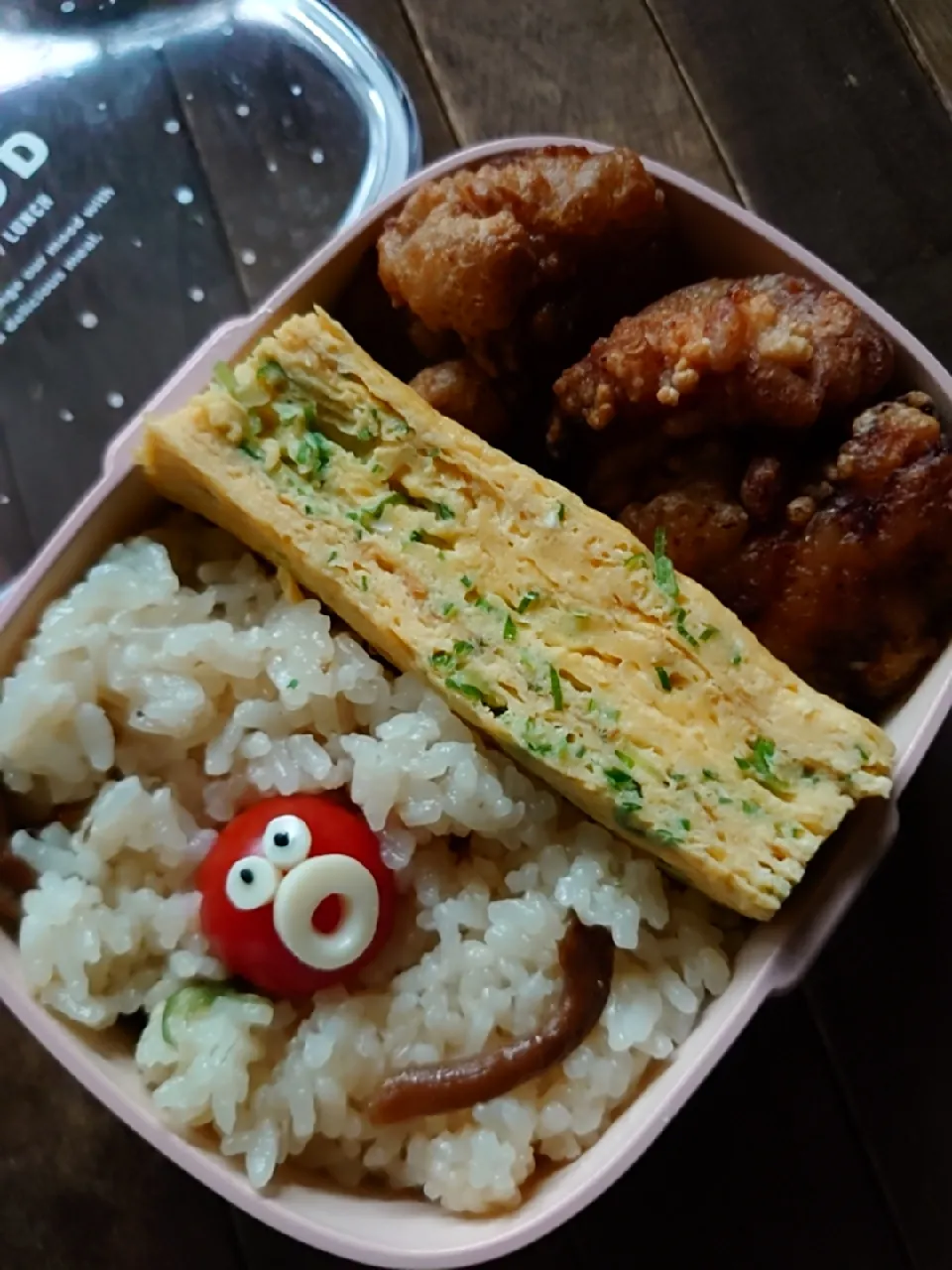 漢の…長女用🍱ねぎ入りだし巻き卵と唐揚げ弁当|ᵏᵒᵘさん