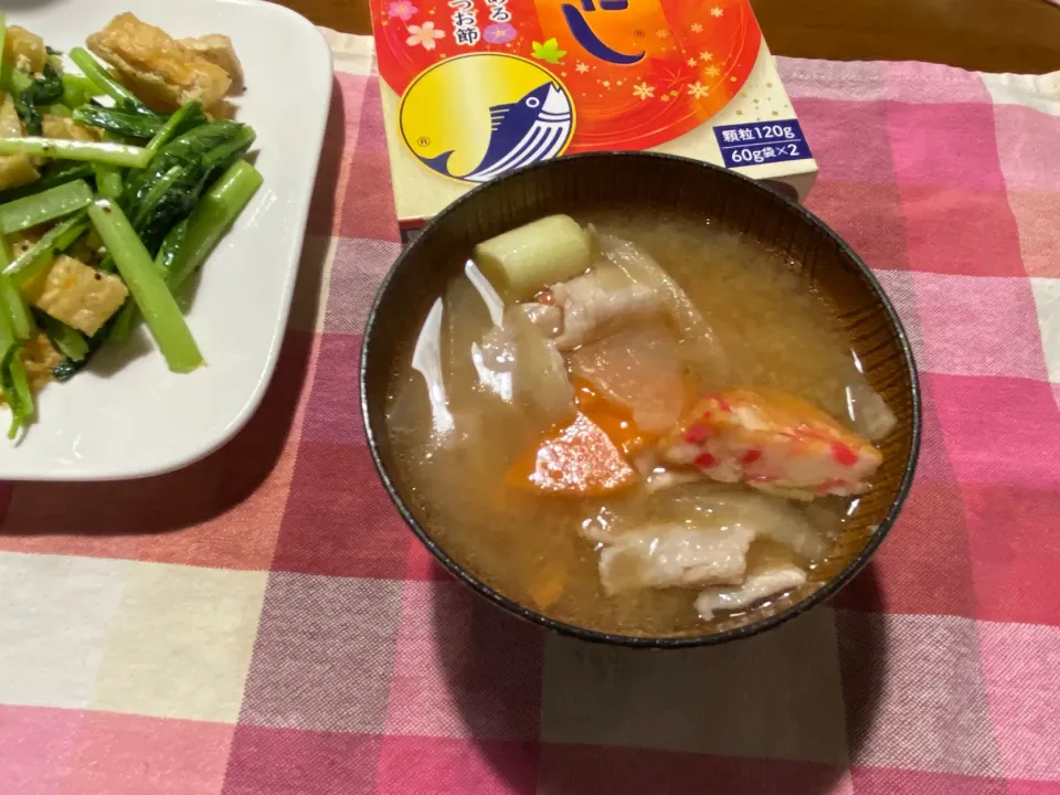 Snapdishの料理写真:おかずになる味噌汁|ハルのただ飯さん