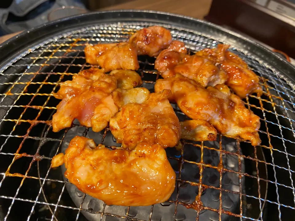 Snapdishの料理写真:親鶏と若鳥の焼き肉🐓|buhizouさん