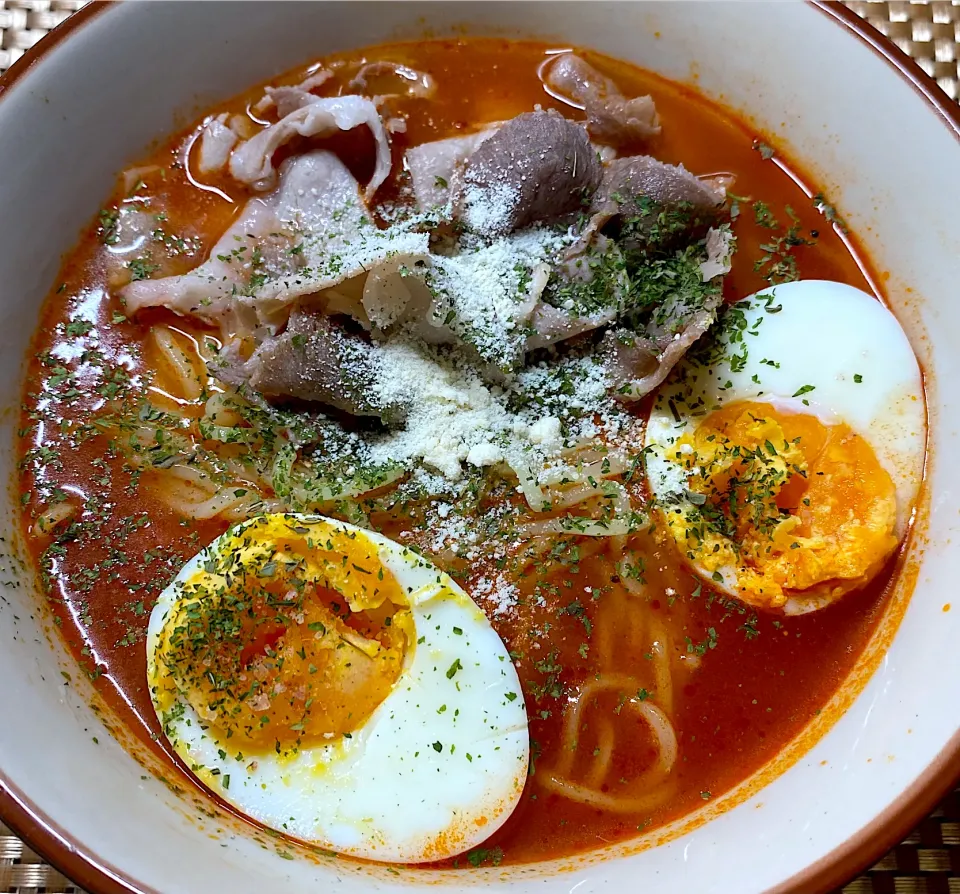 冷製🍅トマトの🐷豚しゃぶラーメン|すくらんぶるえっぐさん