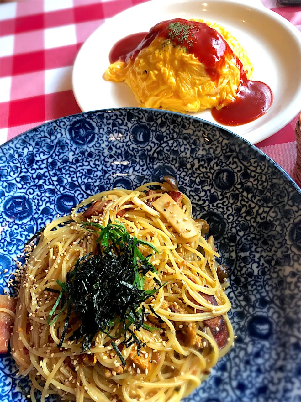 ウニとキノコのパスタ　昔ながらのケチャップオムライス|じゅんさんさん