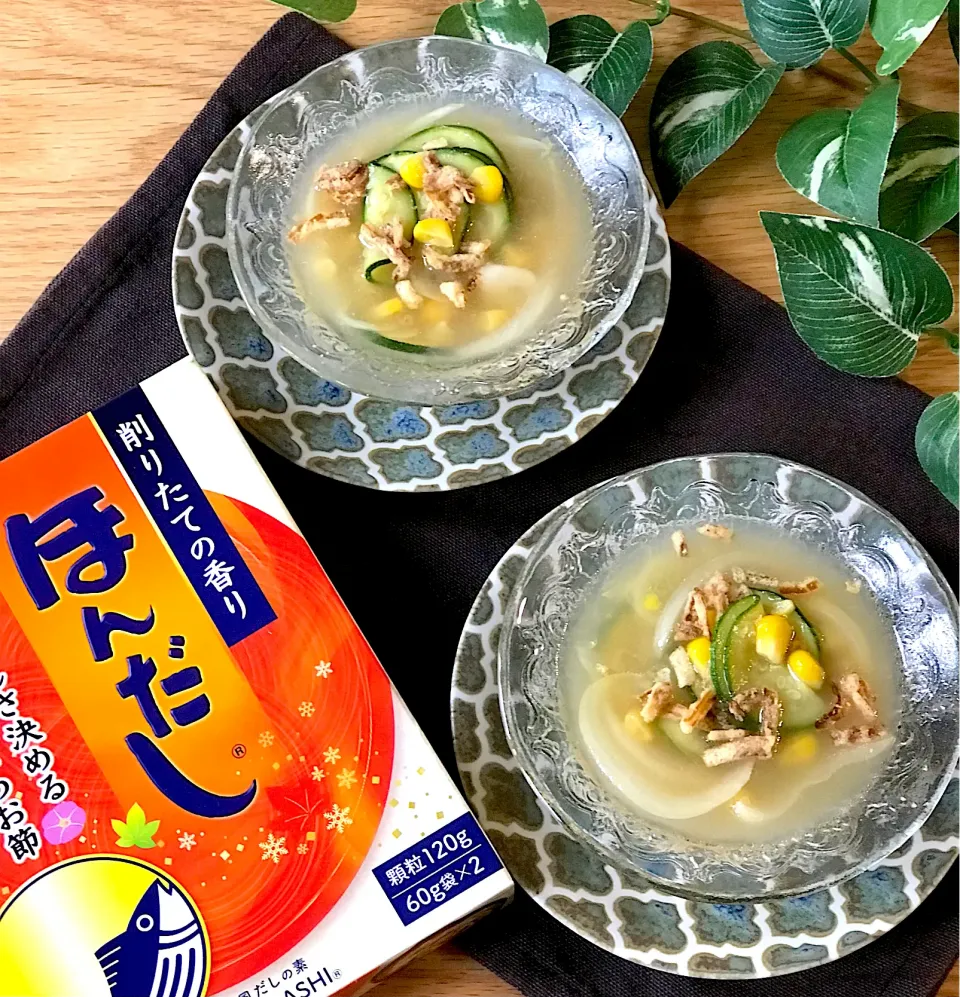 にんにく香る！ズッキーニとうもろこしの冷やし味噌汁🌽🥒✨|てんのすけさん