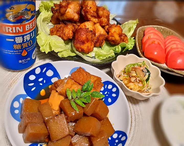 Snapdishの料理写真:❇厚揚げ
　　蒟蒻うまかばい煮（びせん作）
❇唐揚げ🐔   （旦那作）
❇みつば
　　椎茸みぞれ和え（娘作）|びせんさん