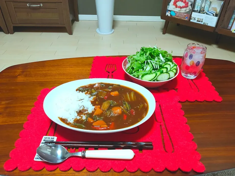 Snapdishの料理写真:夏野菜いっぱいカレー|えっこさん