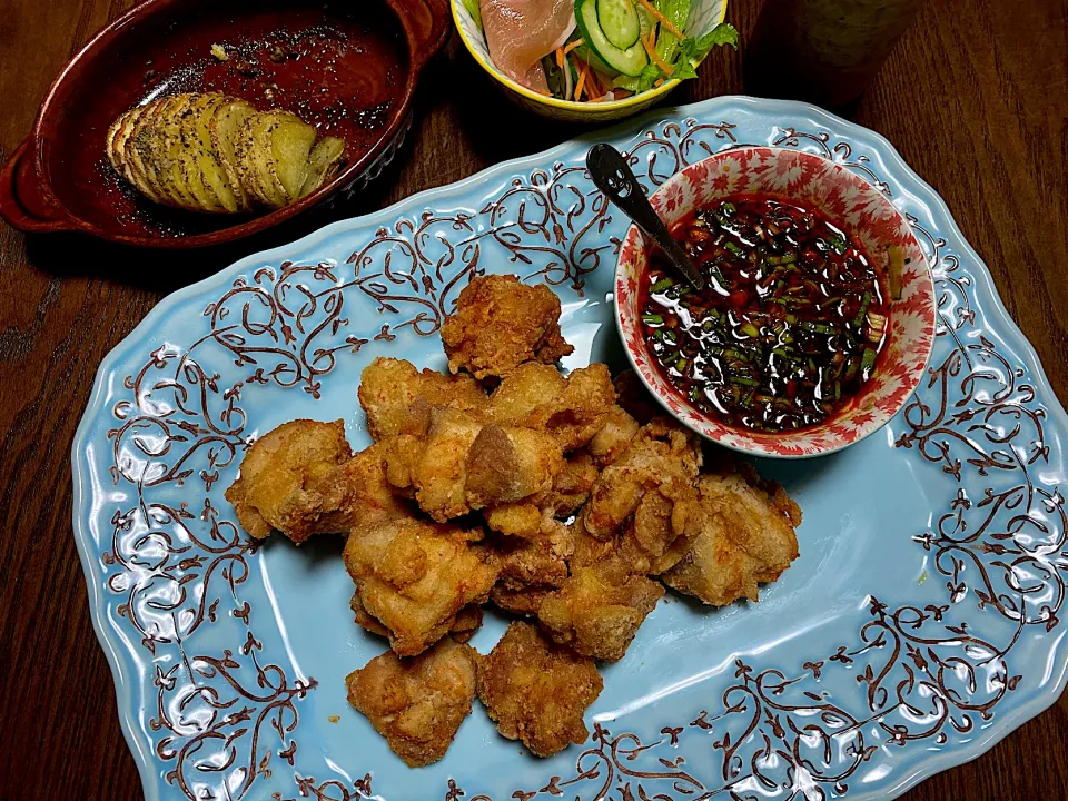 またまた油淋鶏🐣旦那用に胸肉、私と子供用にもも肉で🐣|acoさん