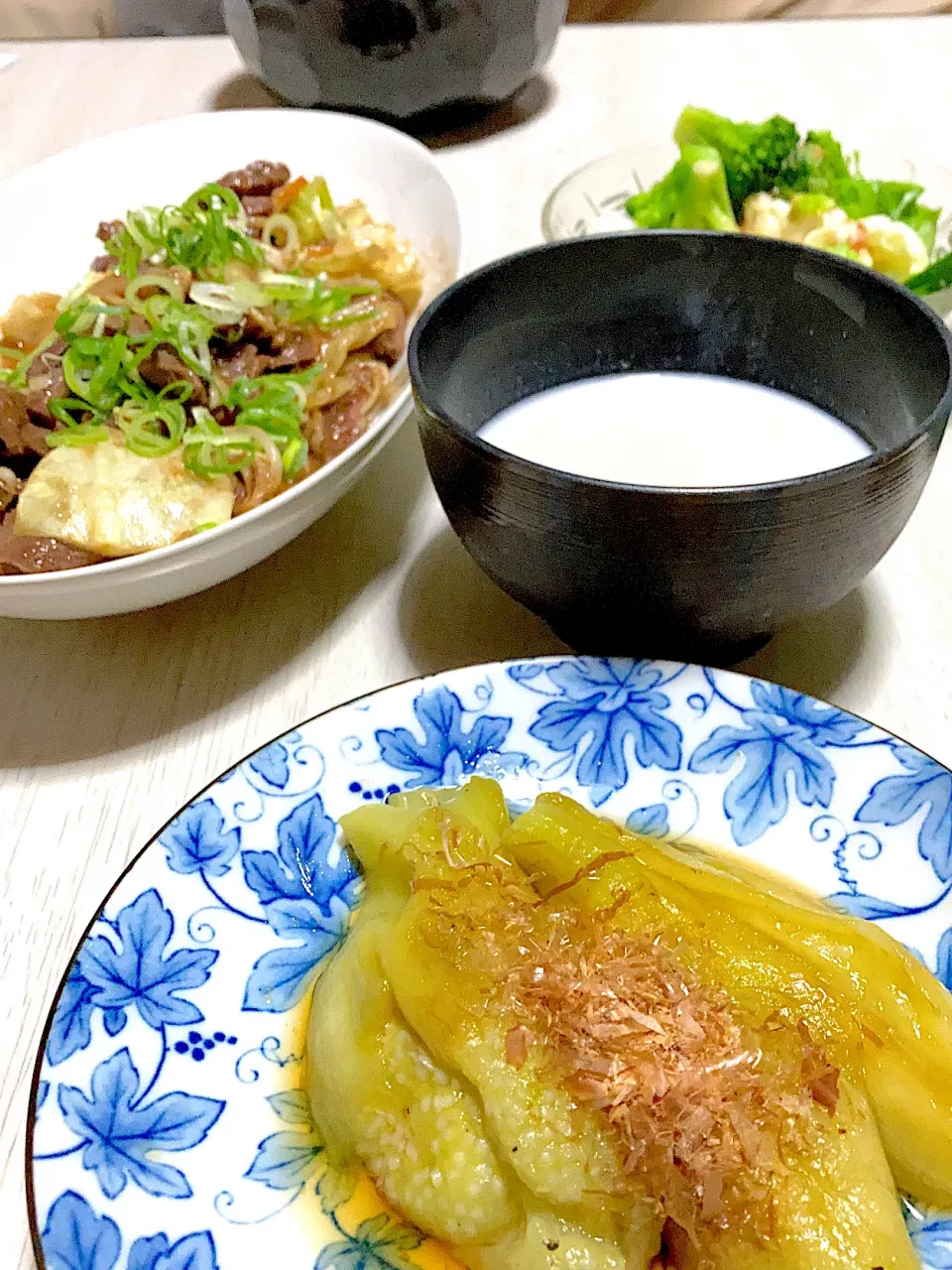 ハラミの野菜炒め、ビシソワーズ、ポテトサラダ、焼きなす|Ayaさん