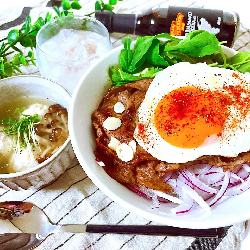 Snapdishの料理写真:牛肉のガラムマサラ丼（私用）|オーロラさん