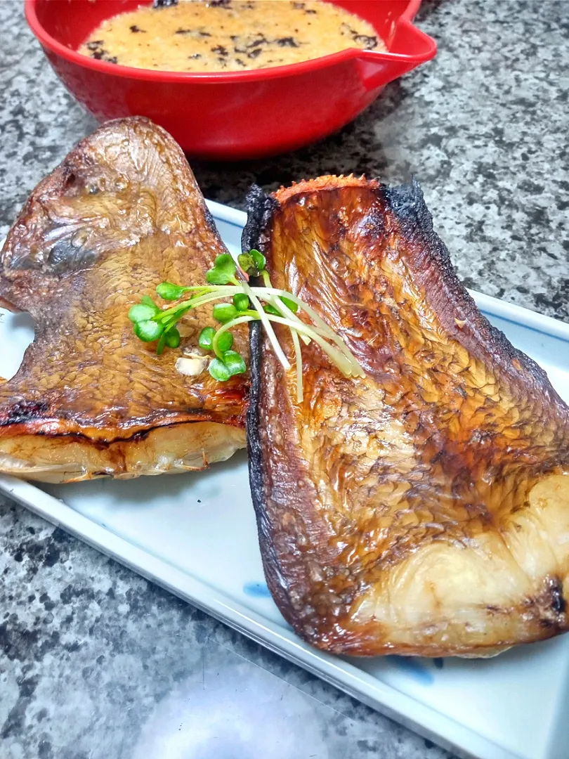 夜ご飯のおかず⤴
舌平目塩焼きでーす＼(^o^)／|あっこさん