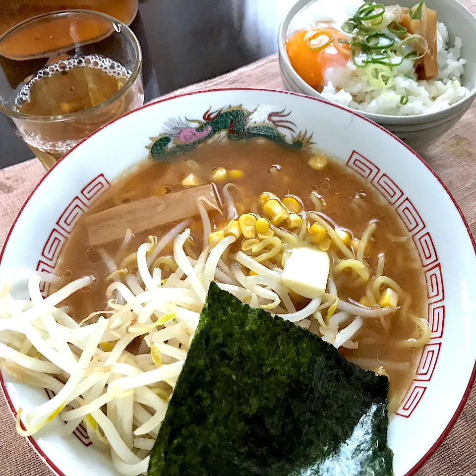 Snapdishの料理写真:味噌バターコーンラーメン、メンマ玉丼|純さん