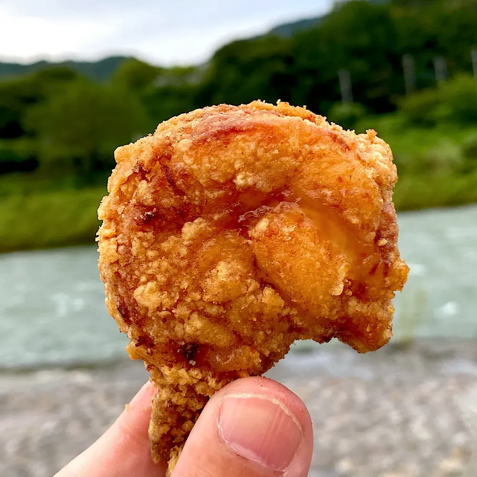 Snapdishの料理写真:大分・中津の名店「村上食堂」の唐揚げ|Kouji  Kobayashiさん