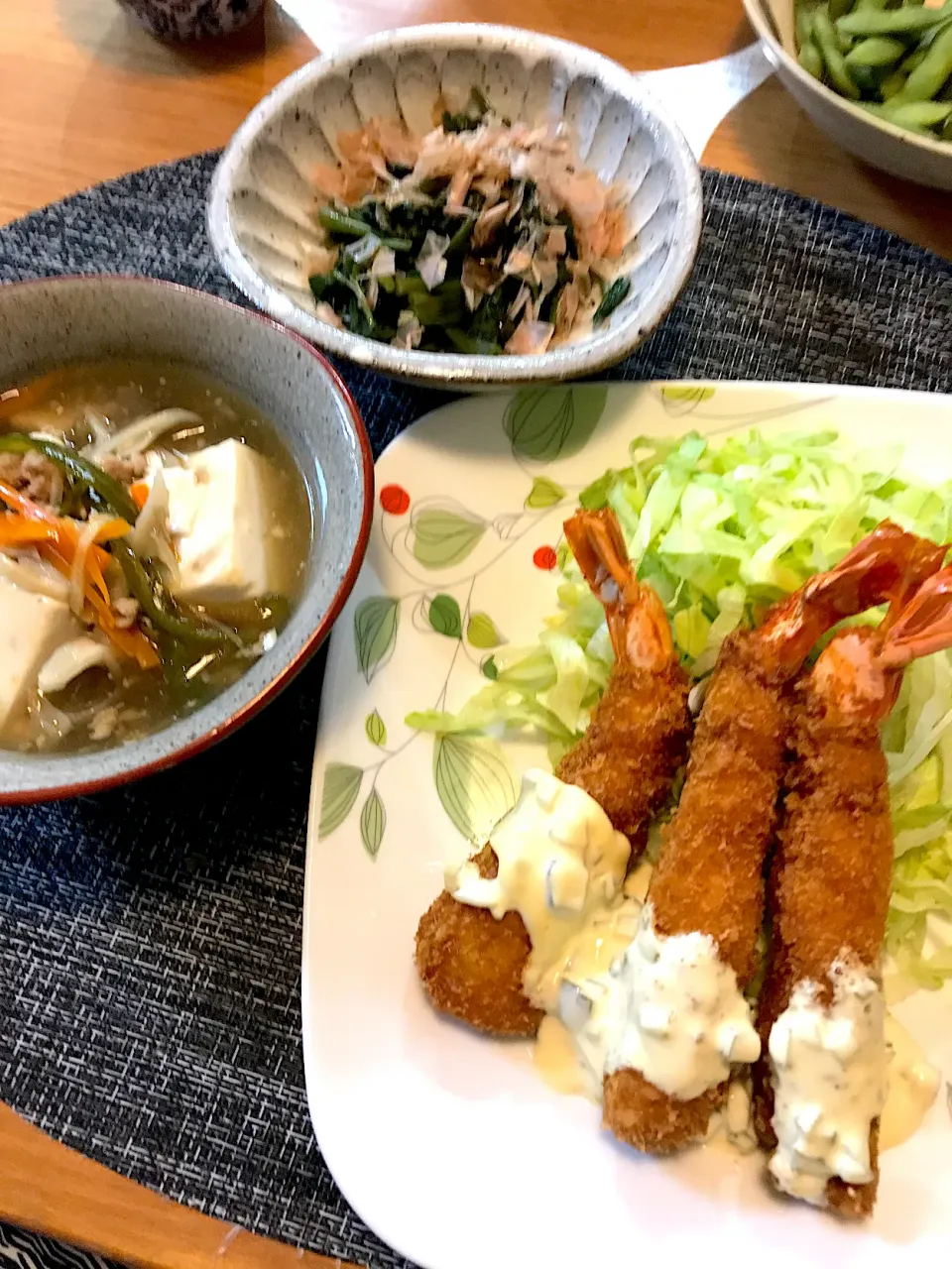 Snapdishの料理写真:エビフライ🍤、豆腐の野菜あんかけ、空芯菜お浸し|sobacoさん