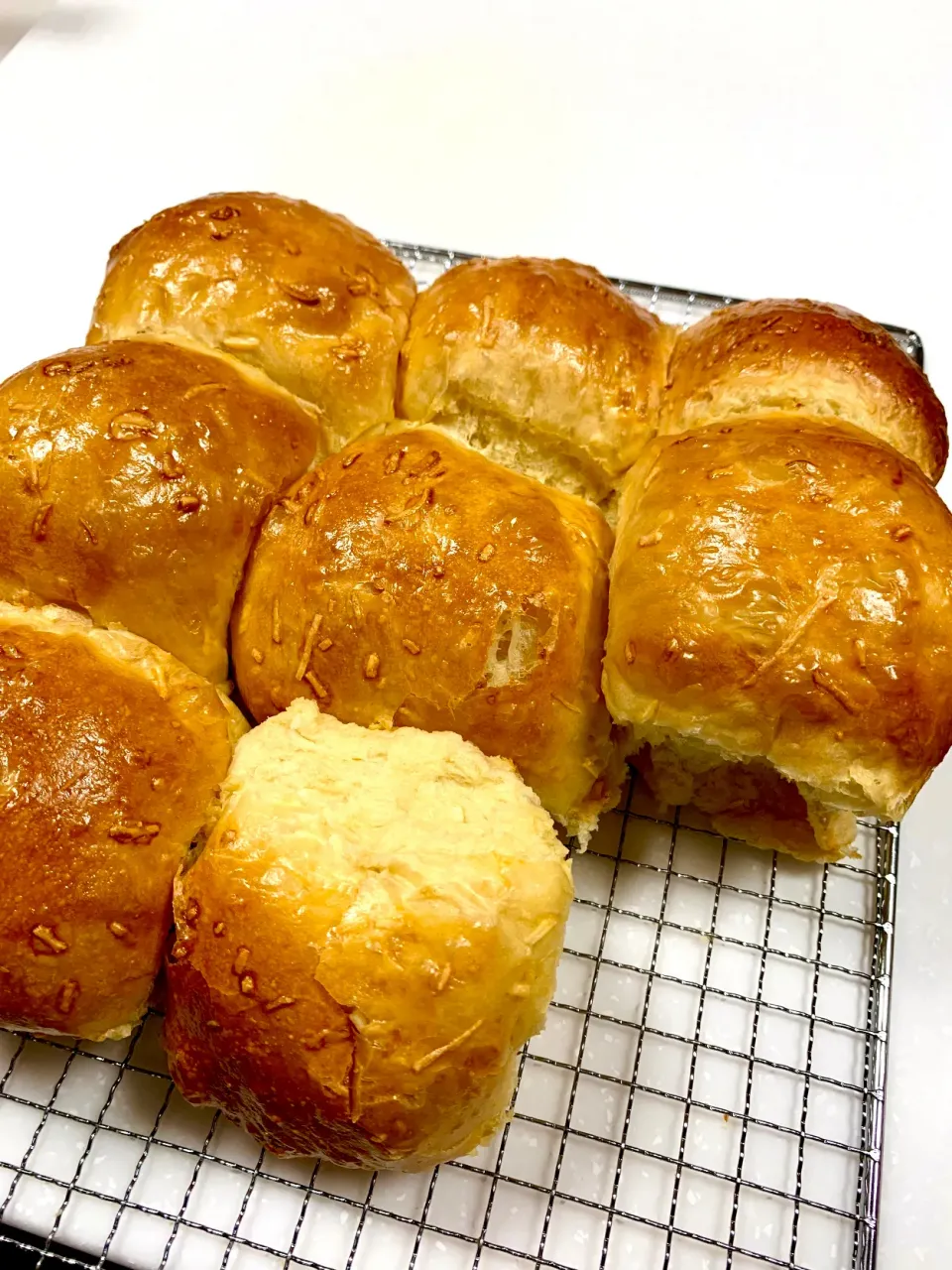 Coconut Hawaiian Sweet Rolls|gonbenさん