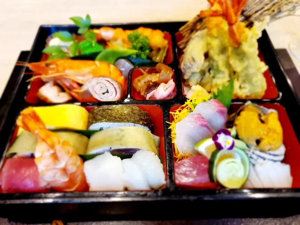 Snapdishの料理写真:幕の内弁当|こまちさん