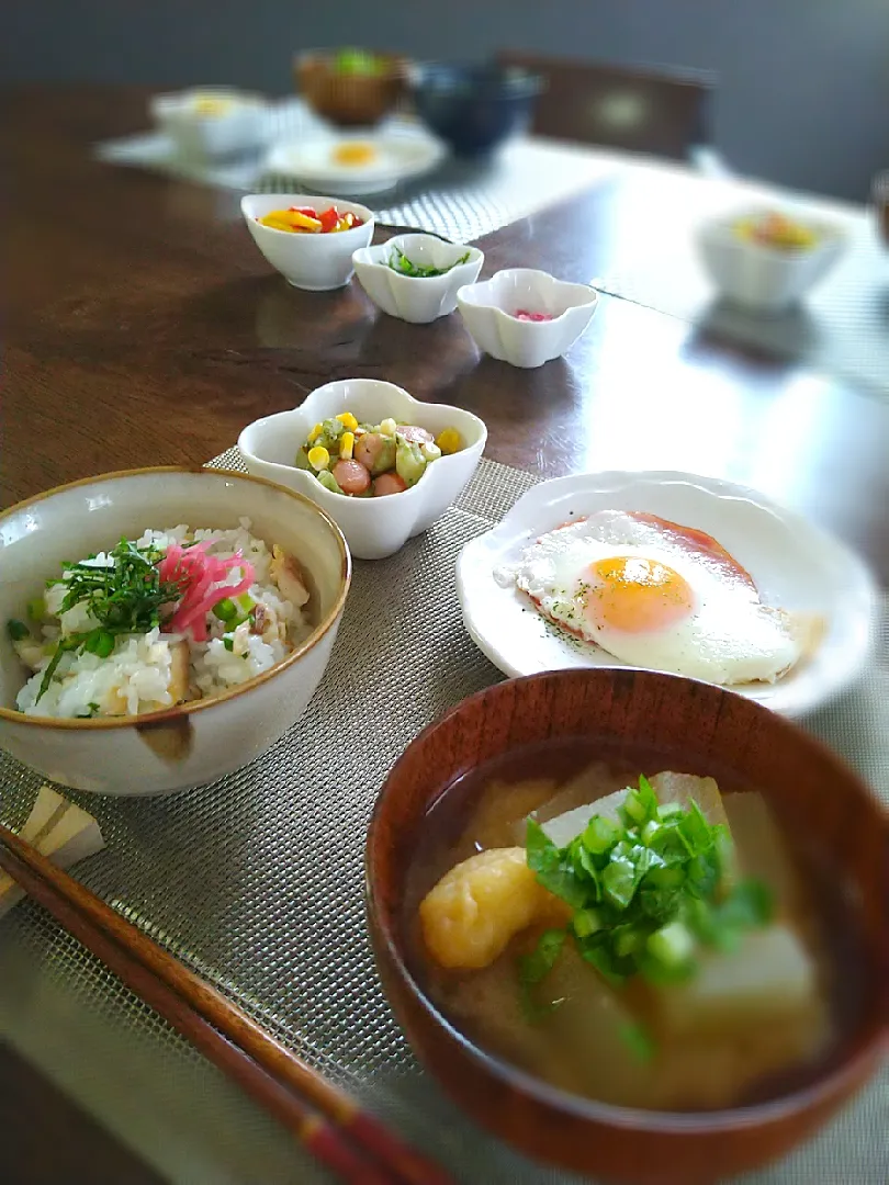 朝ごはん☁！|まめころさん