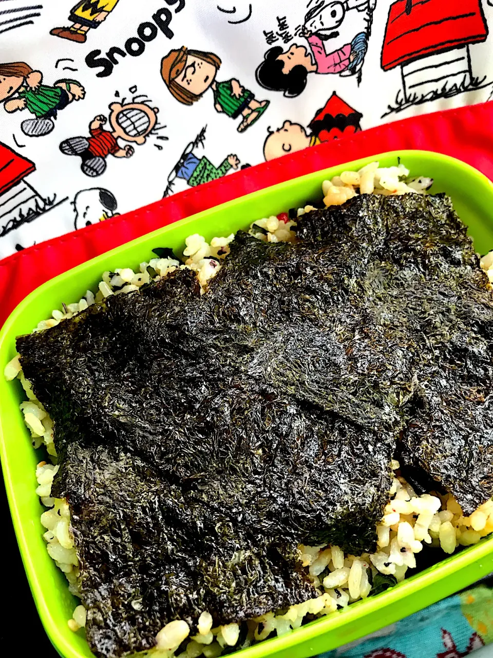 #昼飯　ロウカット玄米しそ梅混ぜご飯海苔段々弁当|ms903さん