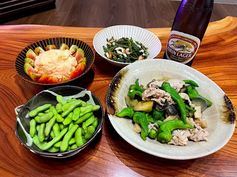 2021.8.15 茄子と万願寺とうがらしの肉味噌炒め🍻🍻🍻|ゆみずさん