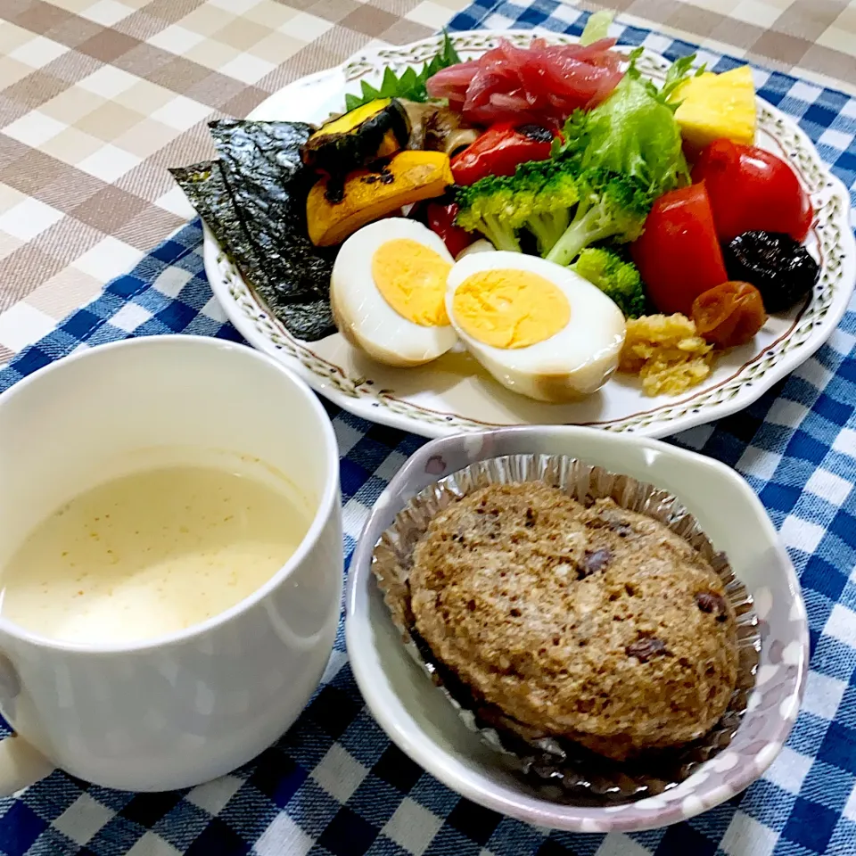 今日の朝ごはん★オートミール入り小豆ライ麦蒸しパン|riko30294さん