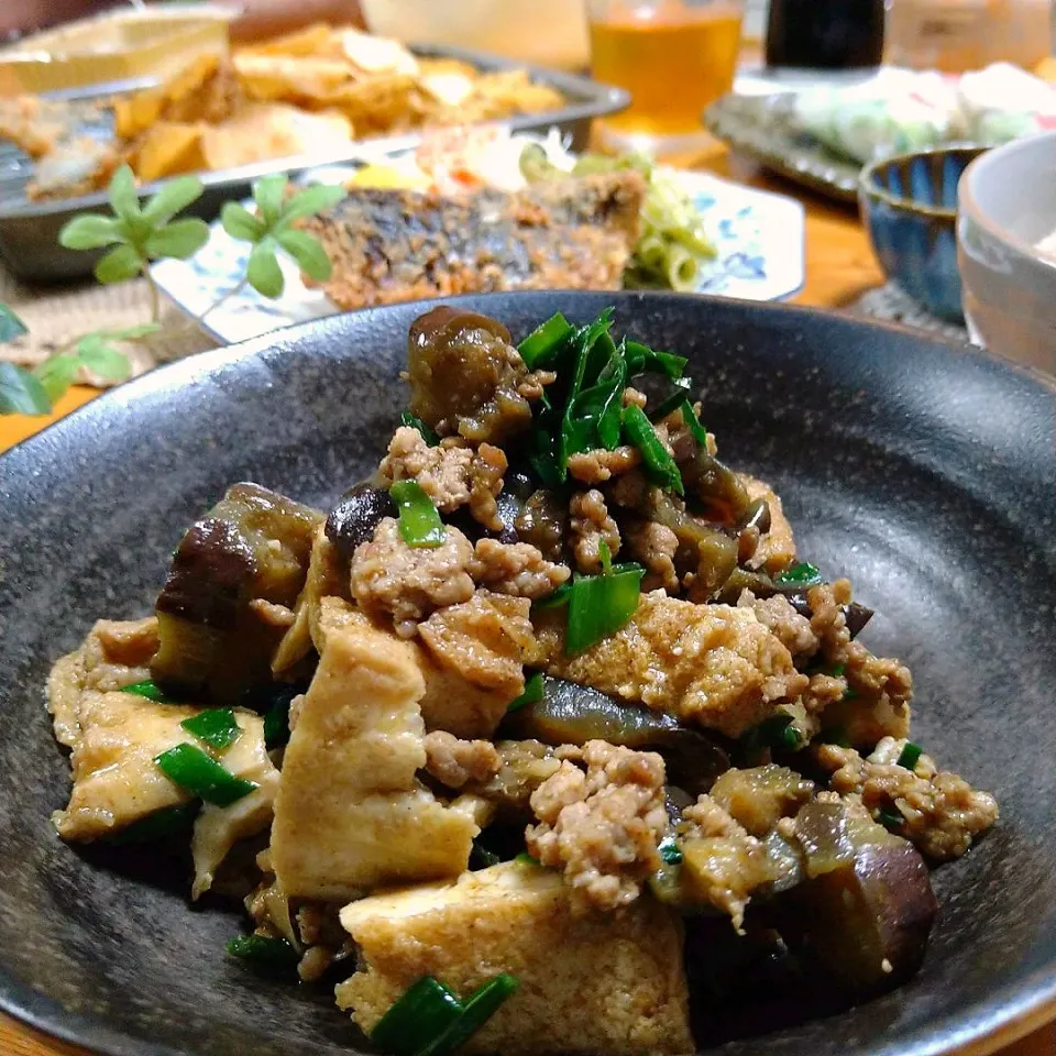 Snapdishの料理写真:ぶりさんさんの料理 ナスと厚揚げの中華風カレー肉そぼろ|とまと🍅さん