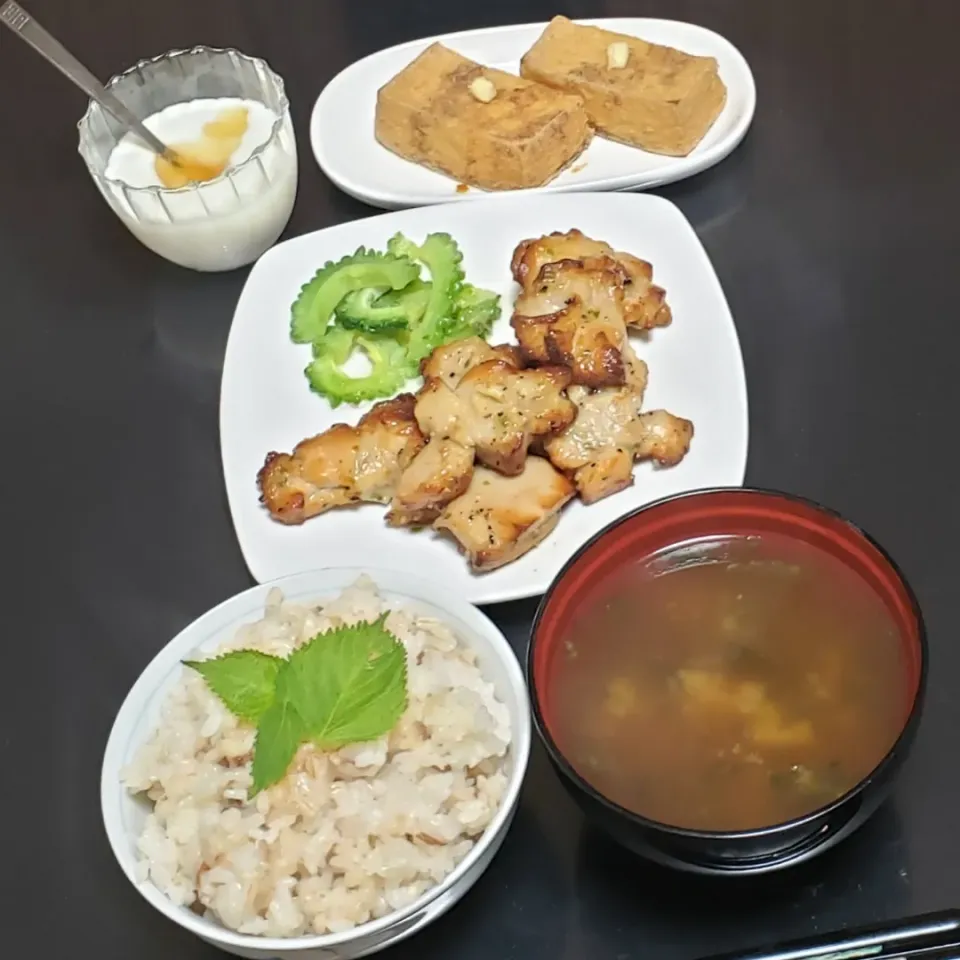 Snapdishの料理写真:ホタテ缶の炊き込みご飯|Yukiさん