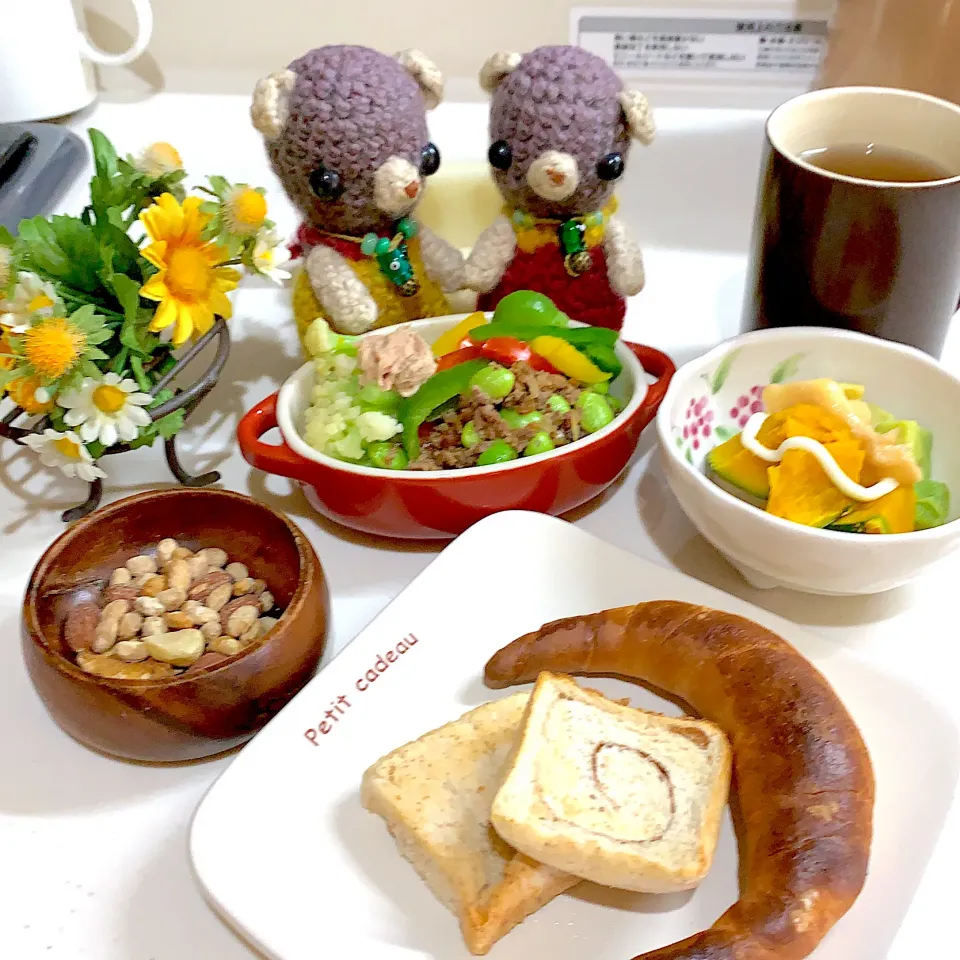 Snapdishの料理写真:朝ごぱん( ´ ▽ ` )|chagashiさん