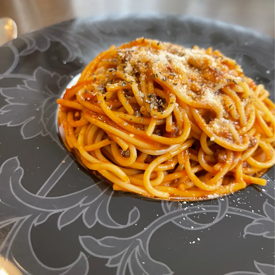 Snapdishの料理写真:ミートソースパスタ🍝|ナガマンさん