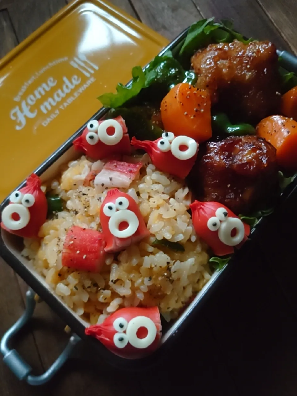 漢の…妻用🍱カニかまチャーハンと黒酢酢鶏の中華弁当|ᵏᵒᵘさん