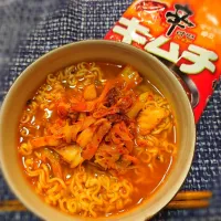 Snapdishの料理写真:★今夜のお夕飯★
❇️辛ラーメン　キムチ