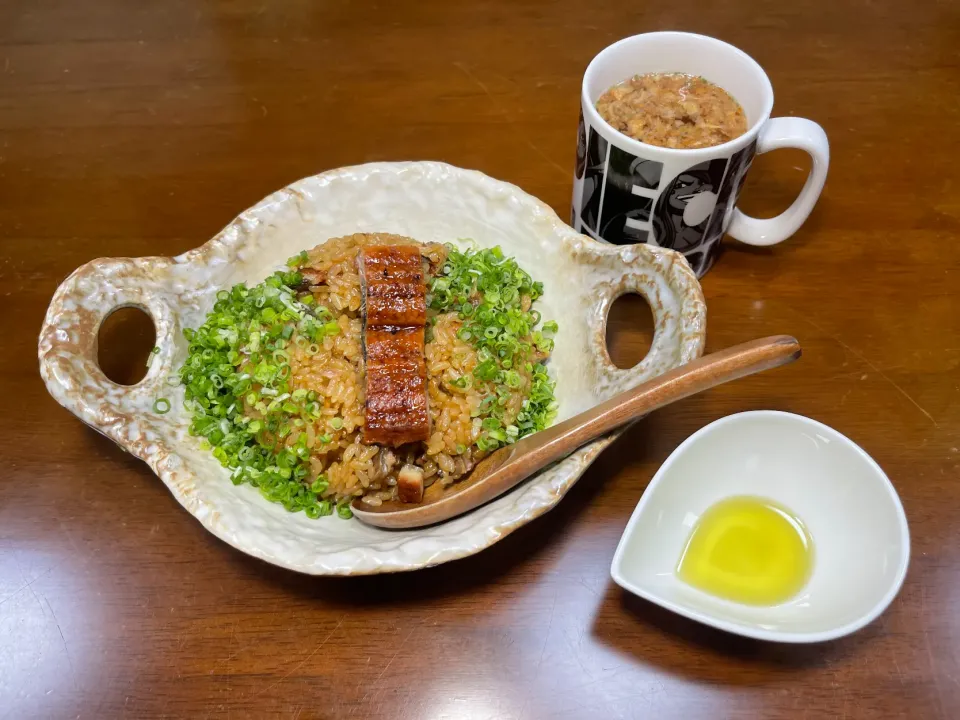 Snapdishの料理写真:うなぎ炒飯|たくぼんさん