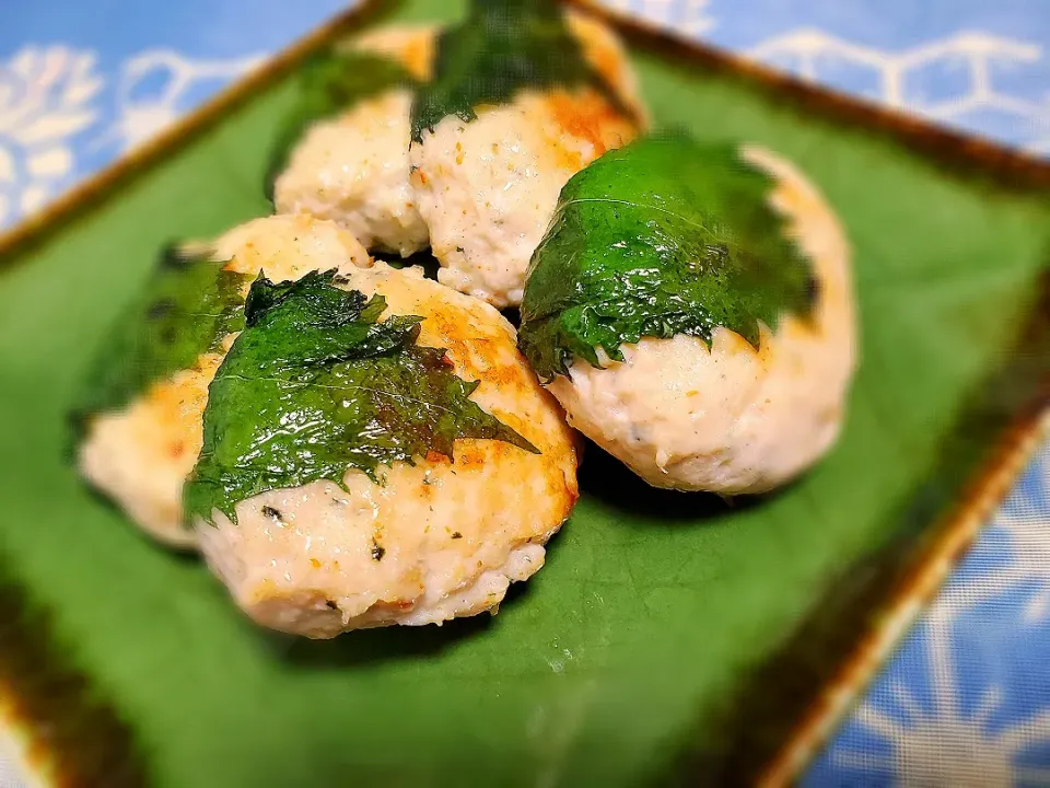 🐔鶏つくねの青じそ巻き🍃|みよぱさん