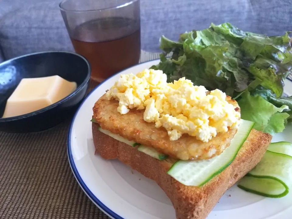 Snapdishの料理写真:朝ごぱん&卵豆腐
どーしても食べたかったやつ|しあるさん