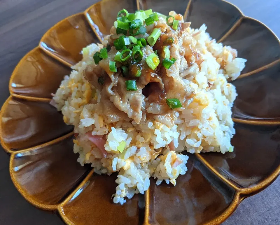 肉のせチャーハン|しほさん