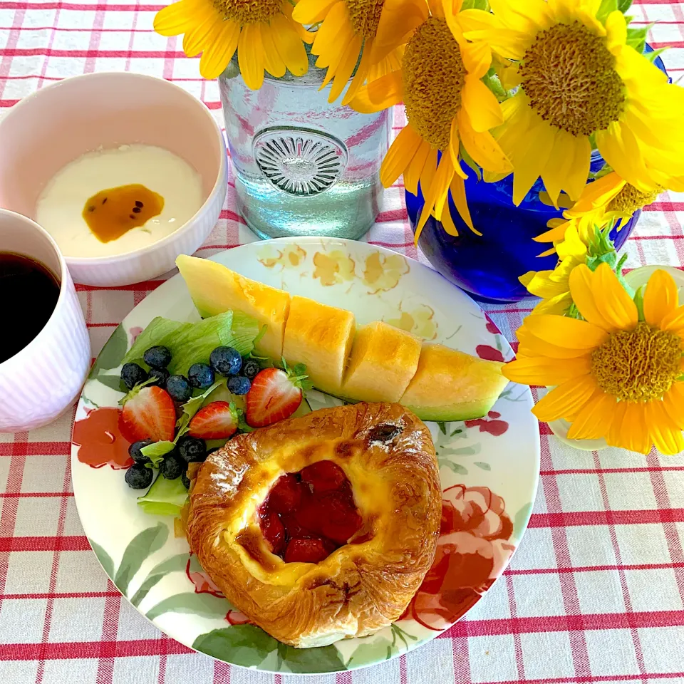 🌼花とモーニングプレート🌼|あっちゃんさん