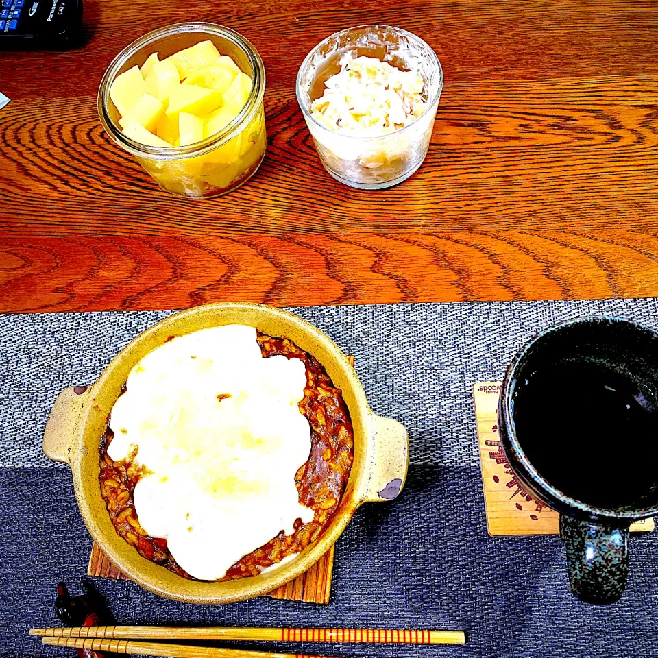 昨夜のカレーリメイクのホワイトソースとカレーのドリア風焼きカレー|yakinasuさん