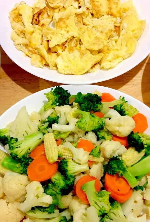 Stir fried mix vegetable 🥦🥕🌽, Fried Egg 🍳|MeLicious Foodさん