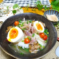 Snapdishの料理写真:まなまな♡さんの料理 ほんだしde冷やしみそ汁納豆ごはん♡