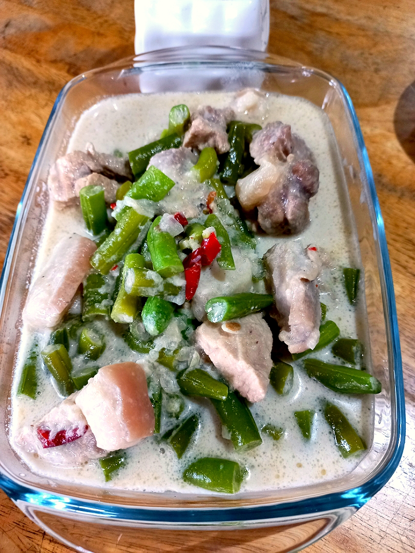 Pork with shrimp paste ..