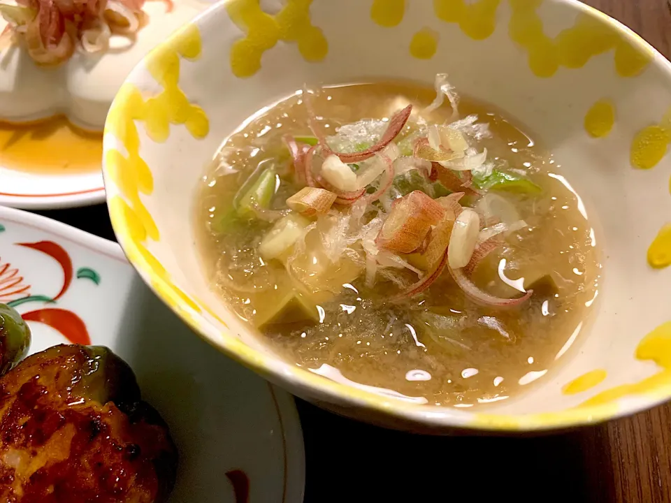 茄子とオクラの冷やし味噌汁|かなっぺさん