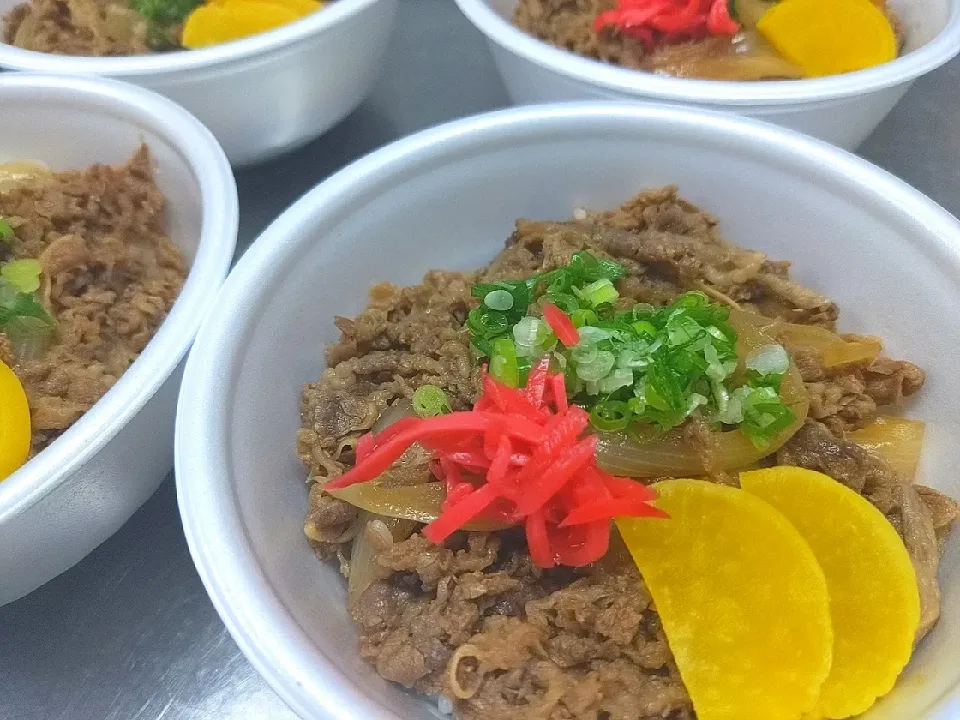 かまぼこ屋でしか食べれない牛丼|料理人　武丸さん