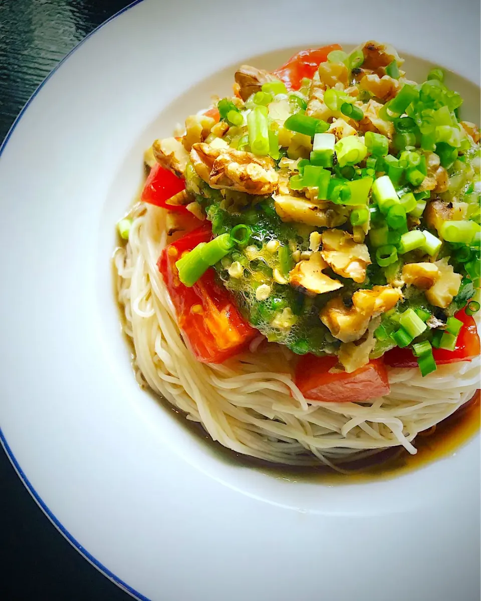 オクラトマト焼き胡桃のぶっかけ素麺♪|ちーちさん